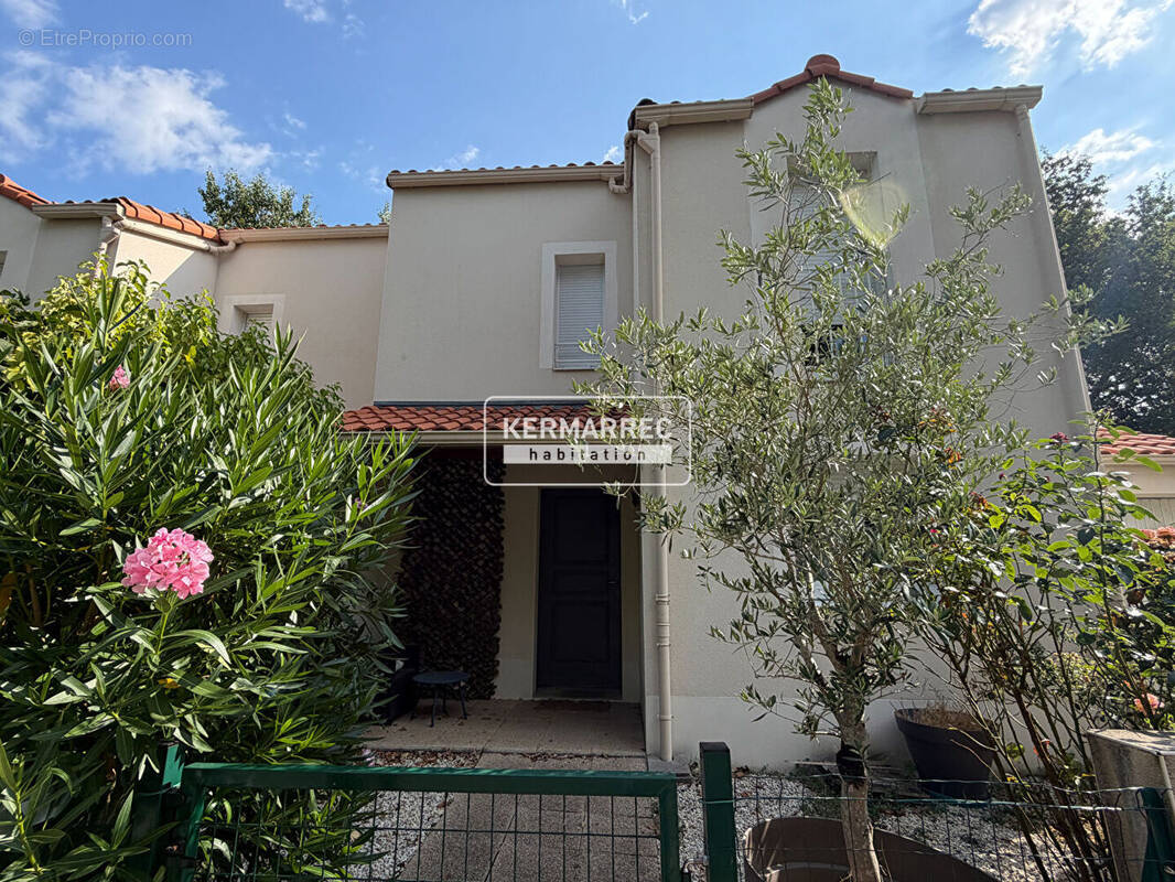 Maison à BOUGUENAIS
