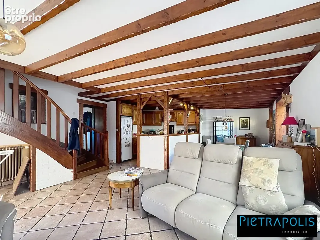 Maison 6 pièces 130 m² à vendre à Ouroux (69860) - photo 3