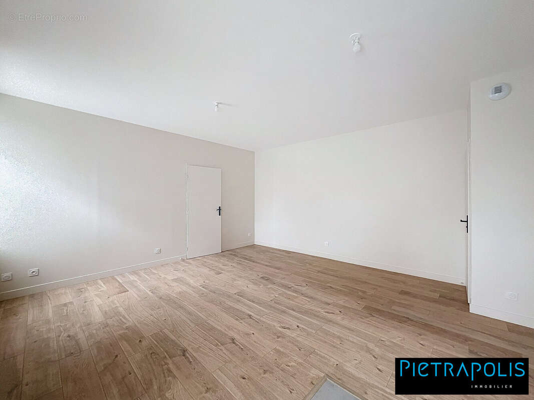 Appartement à SATHONAY-CAMP