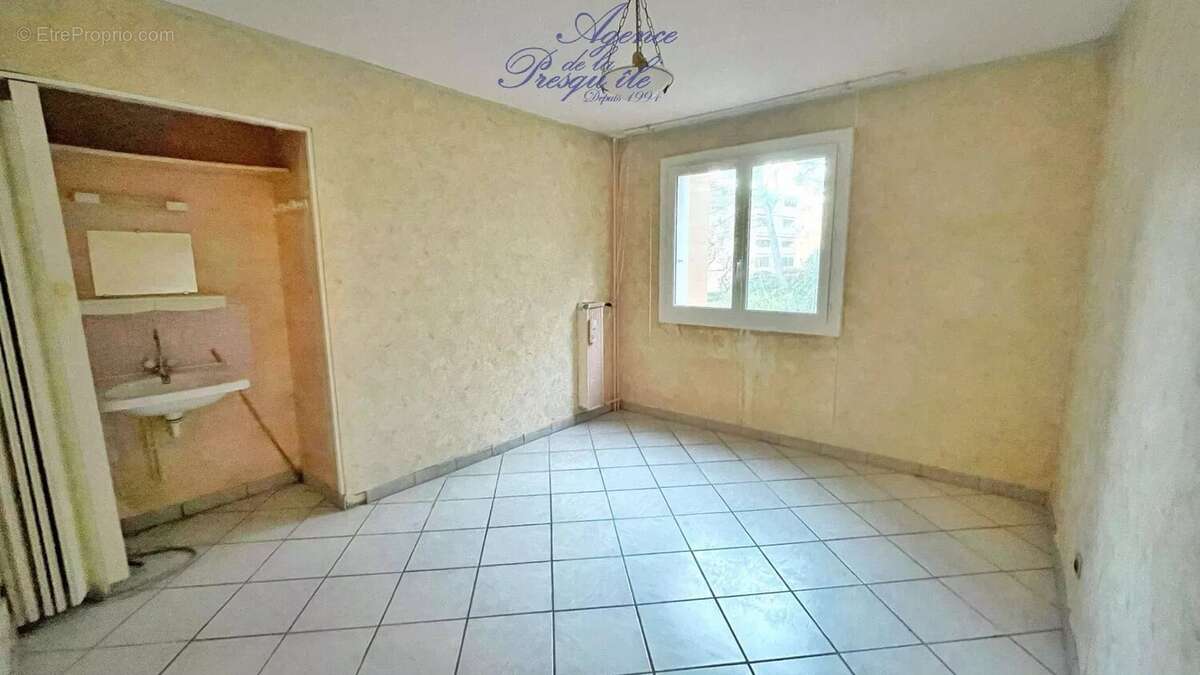 Appartement à HYERES