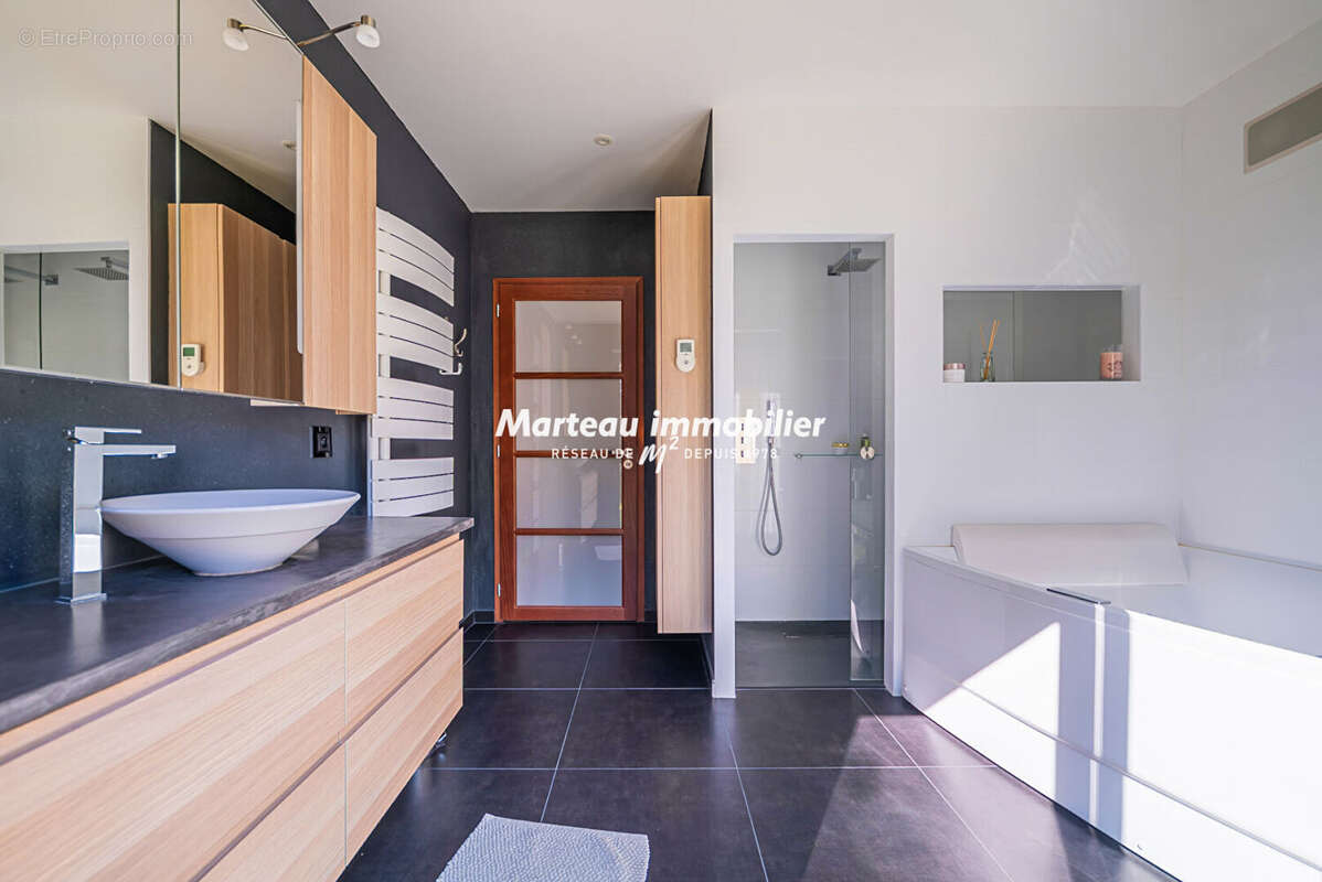 Maison à LAIGNE-EN-BELIN