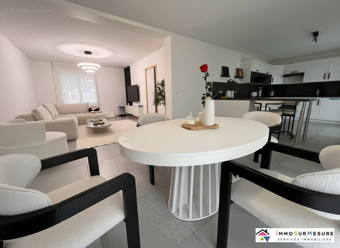 Maison à EPERLECQUES