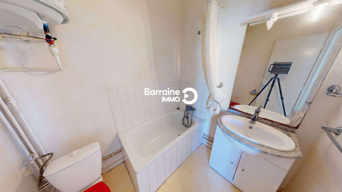 A vendre brest croix rouge ideal investisseur appartement t1 studio 2e etage 1 parking privatif - photo 8