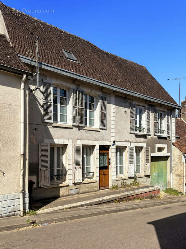 Maison à COURTENAY