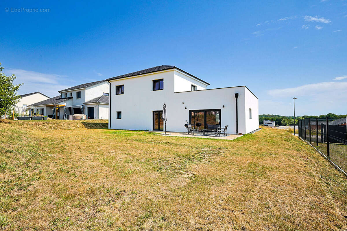 Maison Valmont 6 pièce(s) 150 m2 - photo 8
