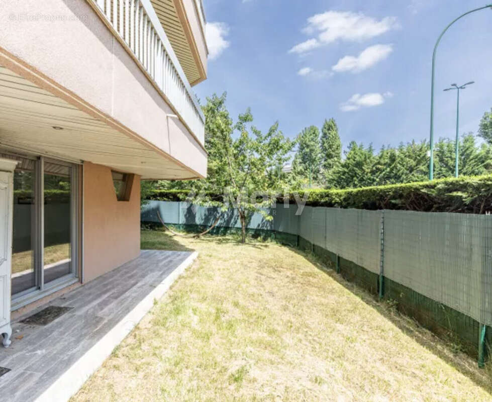 Appartement à VERRIERES-LE-BUISSON