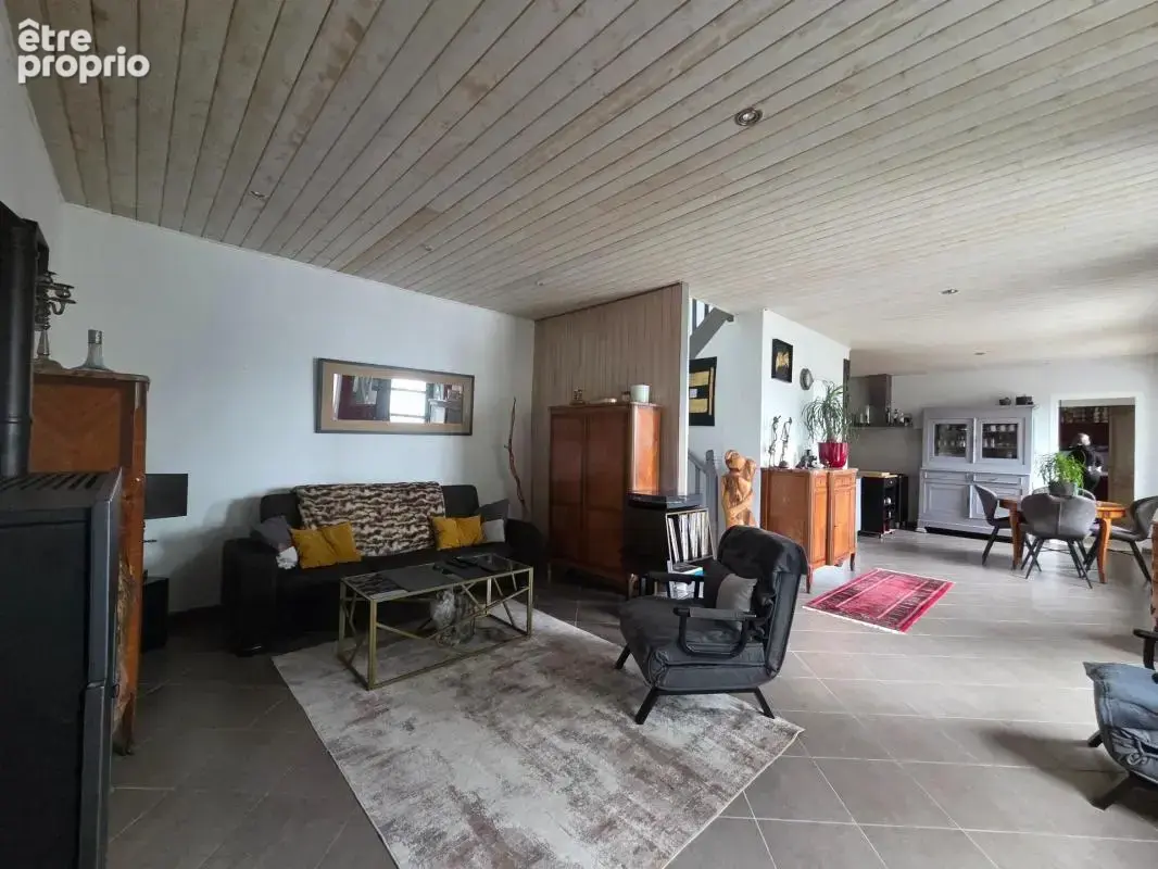 Belle longère - 4 chambres - Hangar - Revenus locatifs - photo 5