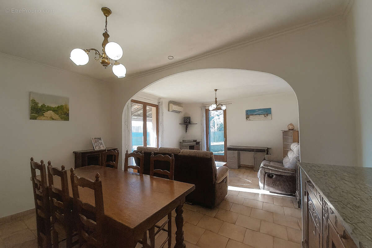 Maison à CHEVAL-BLANC