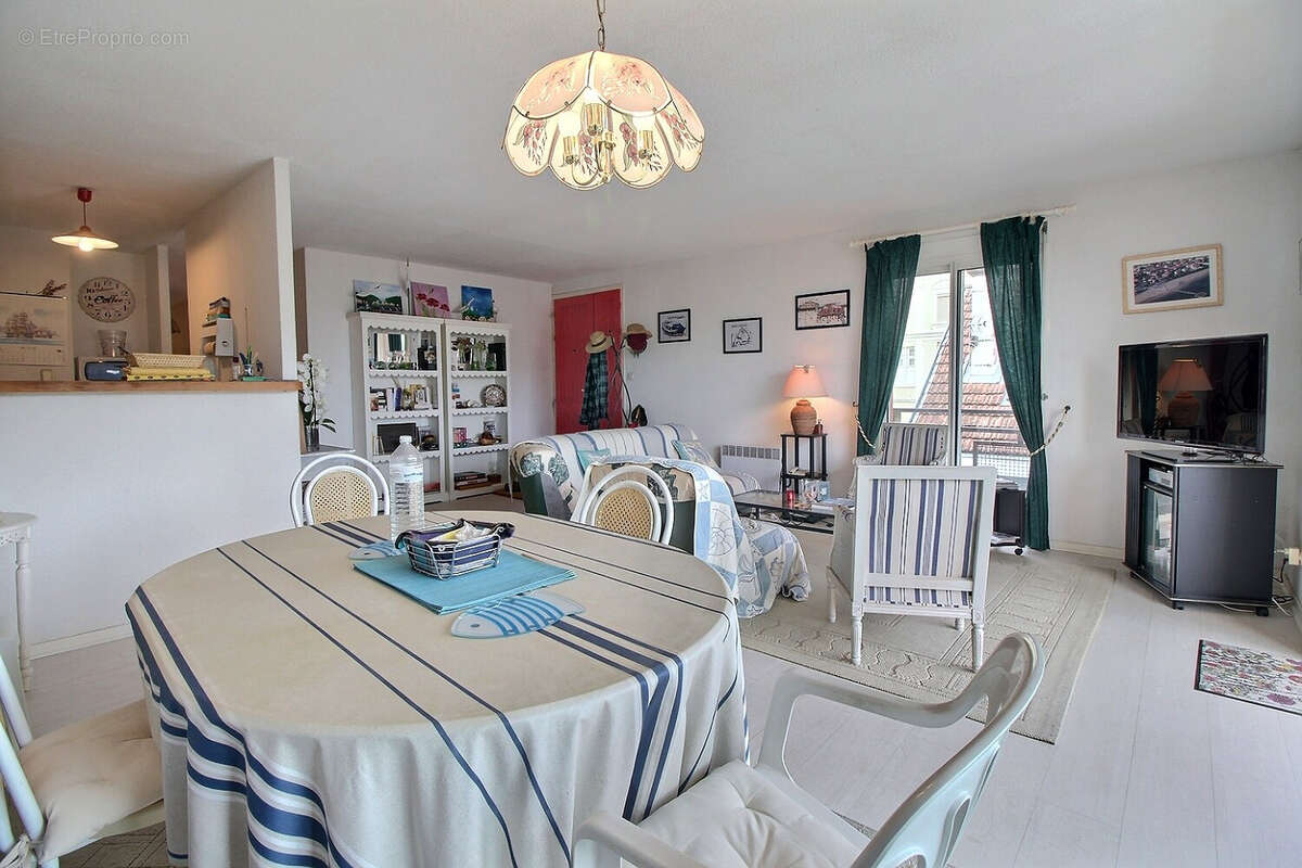 Premiere ligne centre ville appartement t4 accès direct à la plage - photo 8