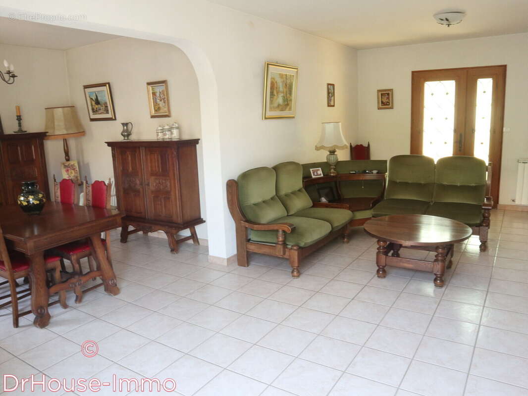 Maison à ETOILE-SUR-RHONE