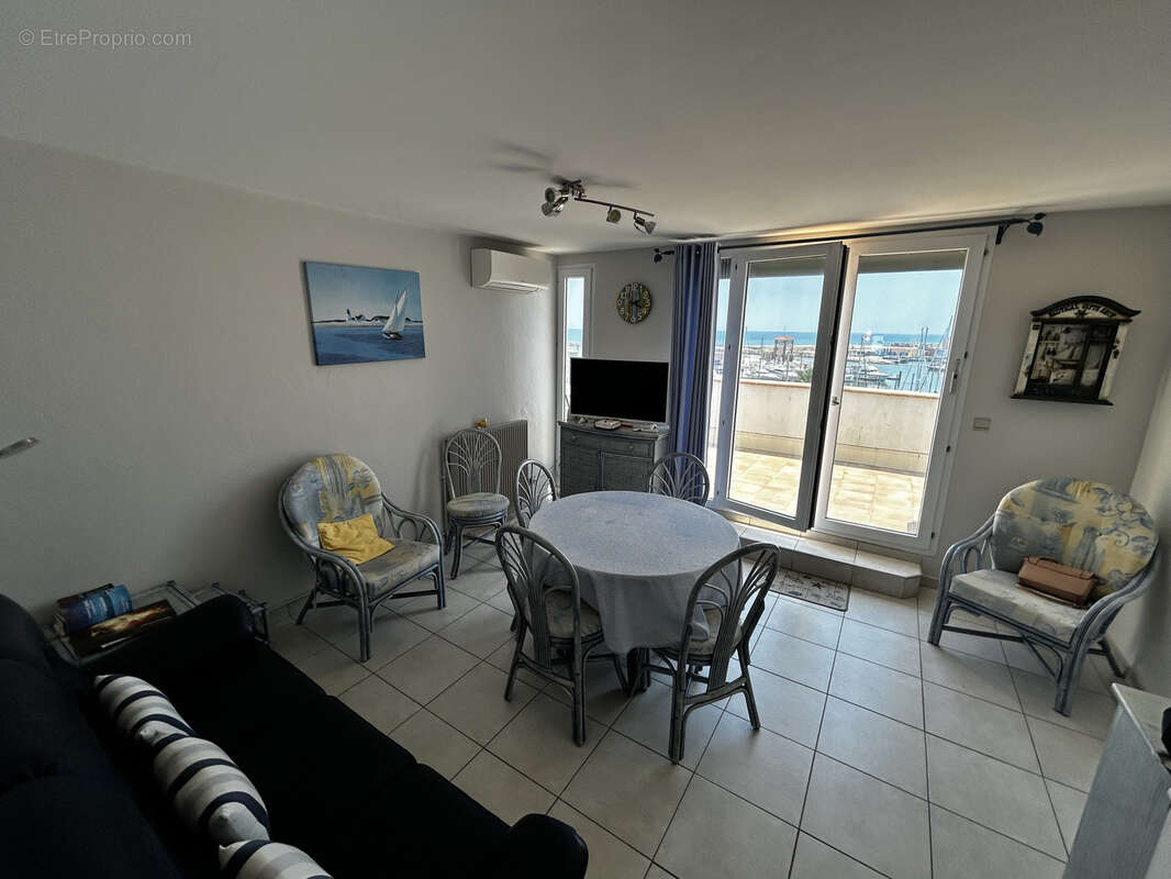 Tres bel f4 avec terrasse et garage vue port/ mer / port barcares - photo 4