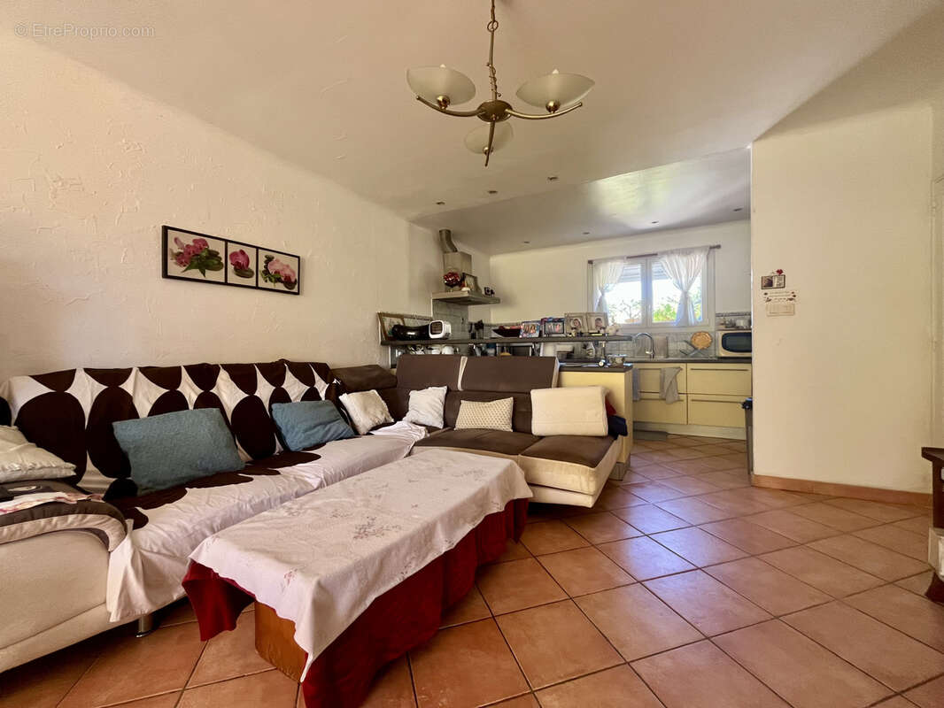 Maison à SIX-FOURS-LES-PLAGES