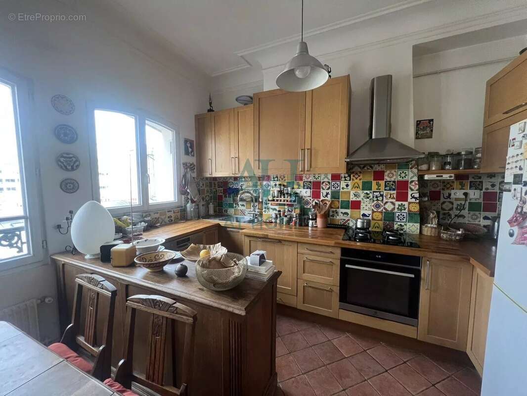 Appartement à PARIS-10E
