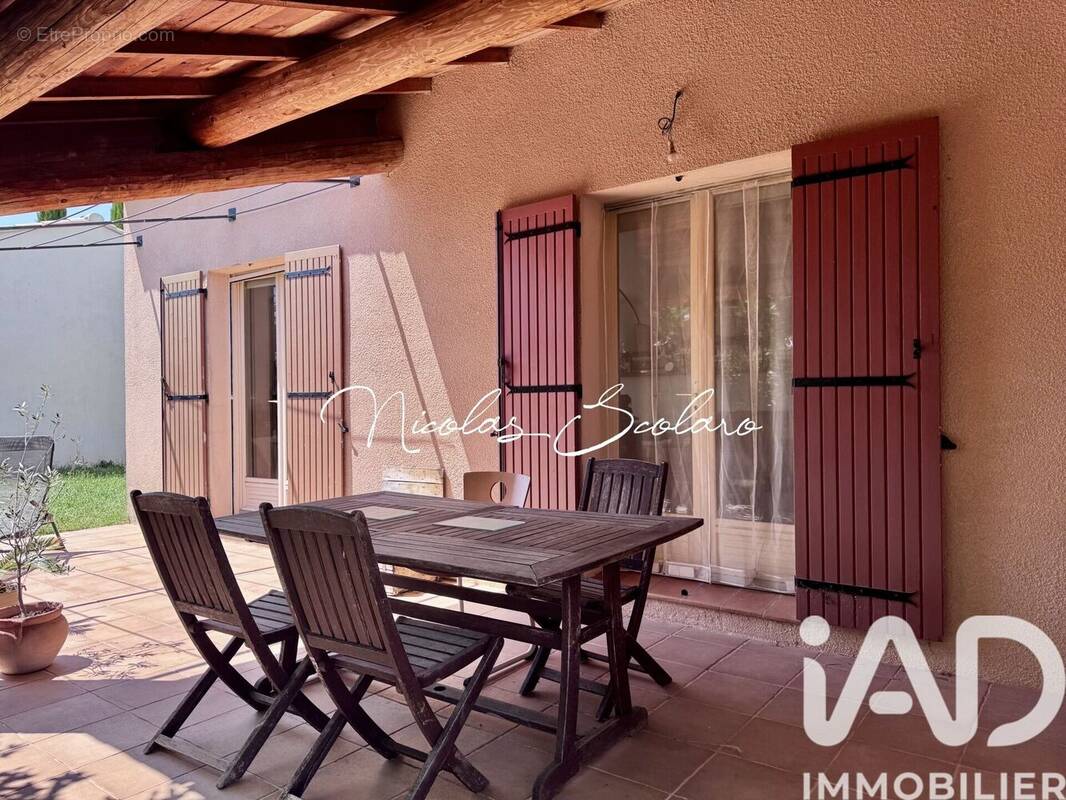 Photo 1 - Maison à CADENET