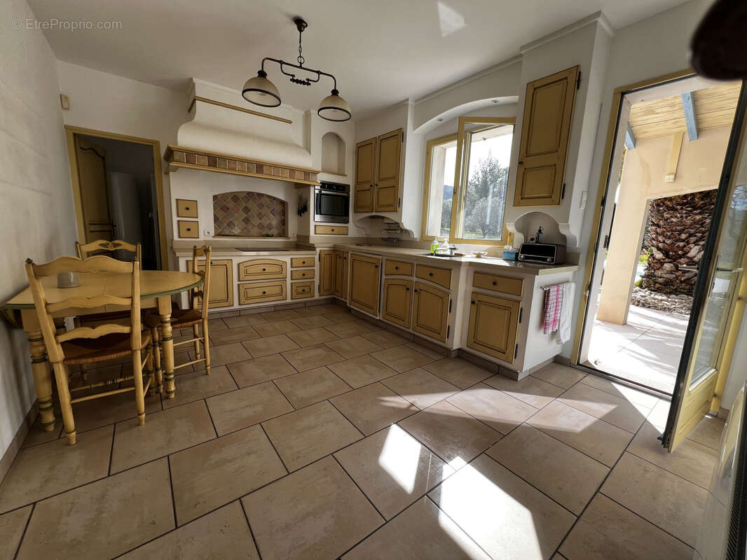 Maison à VAISON-LA-ROMAINE