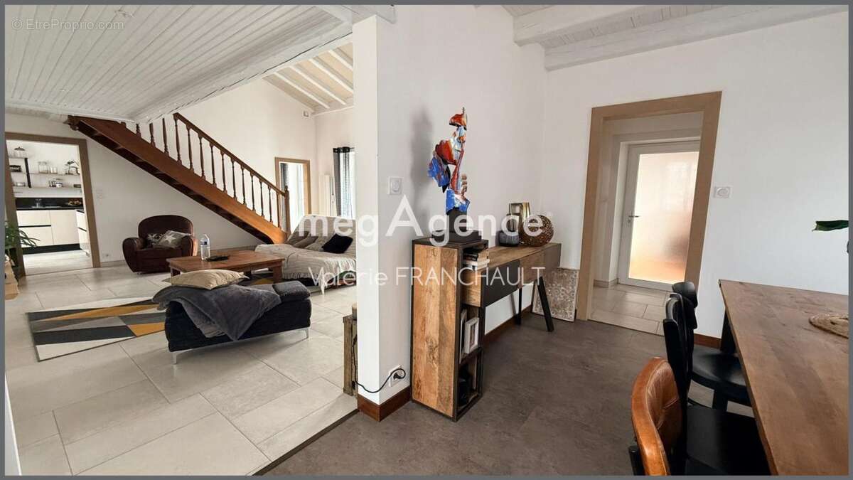 Maison à GRUES