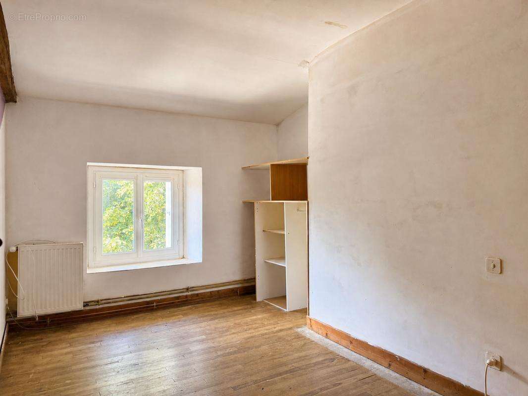 Maison 110 m2   4 chambres   Grange attenante - photo 5