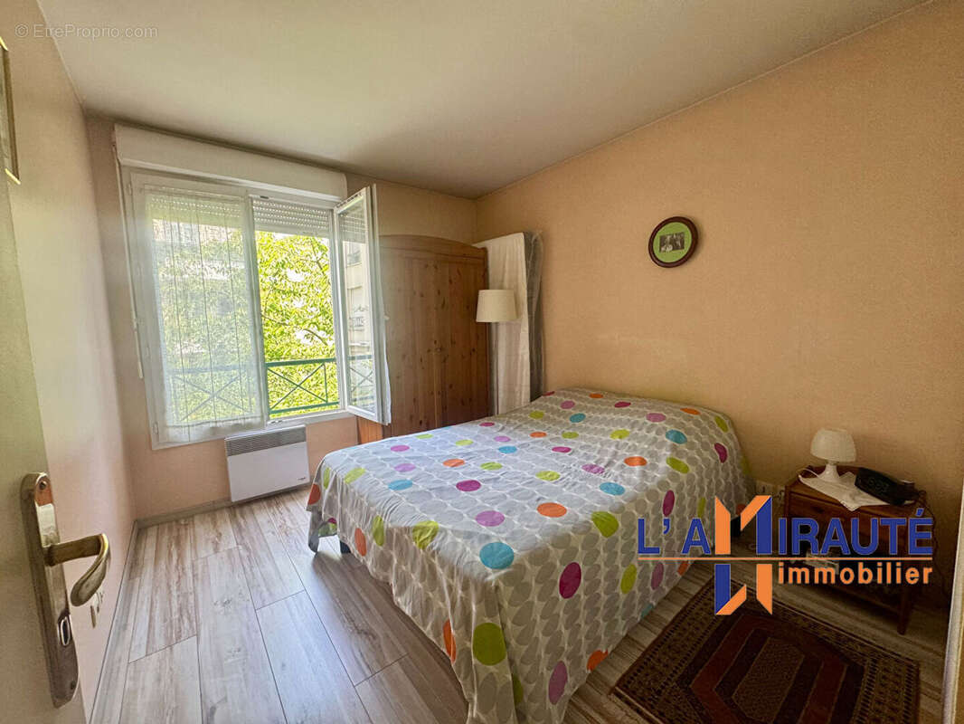 Appartement à HOUILLES