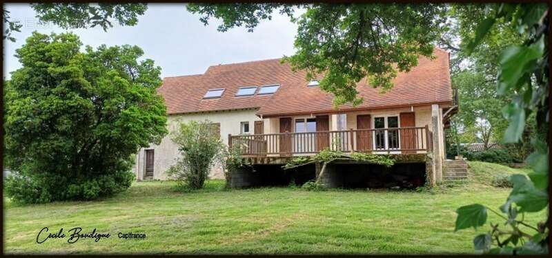Maison à LEMBEYE