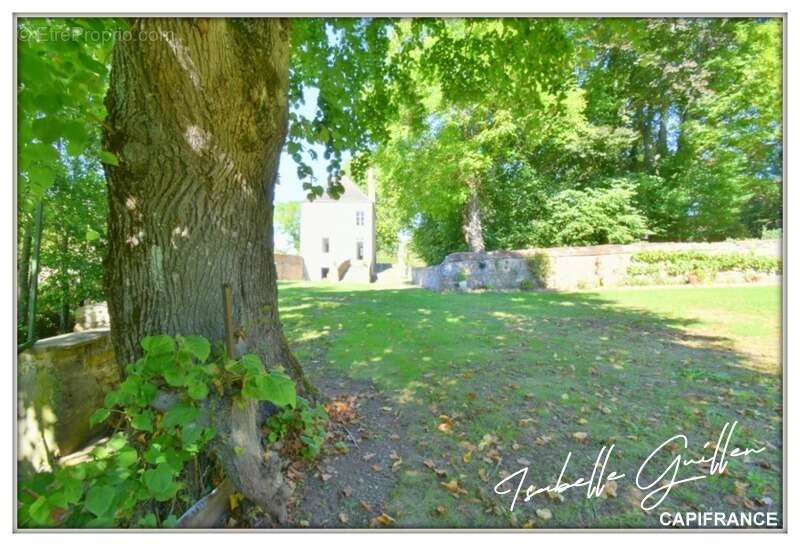 Maison à CHATEAUMEILLANT