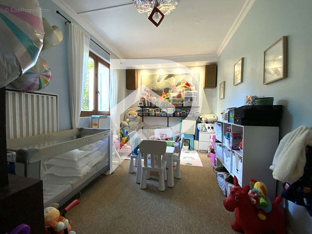 Maison à OZOIR-LA-FERRIERE