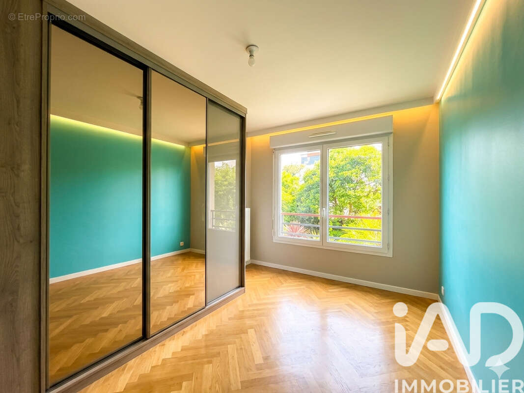 Photo 8 - Appartement à GENNEVILLIERS