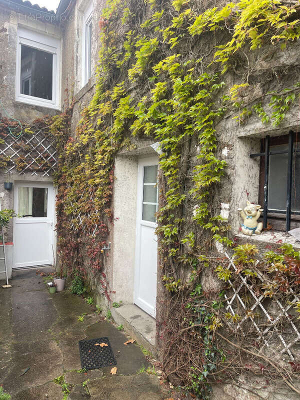 Autre à SAINT-SEBASTIEN-SUR-LOIRE