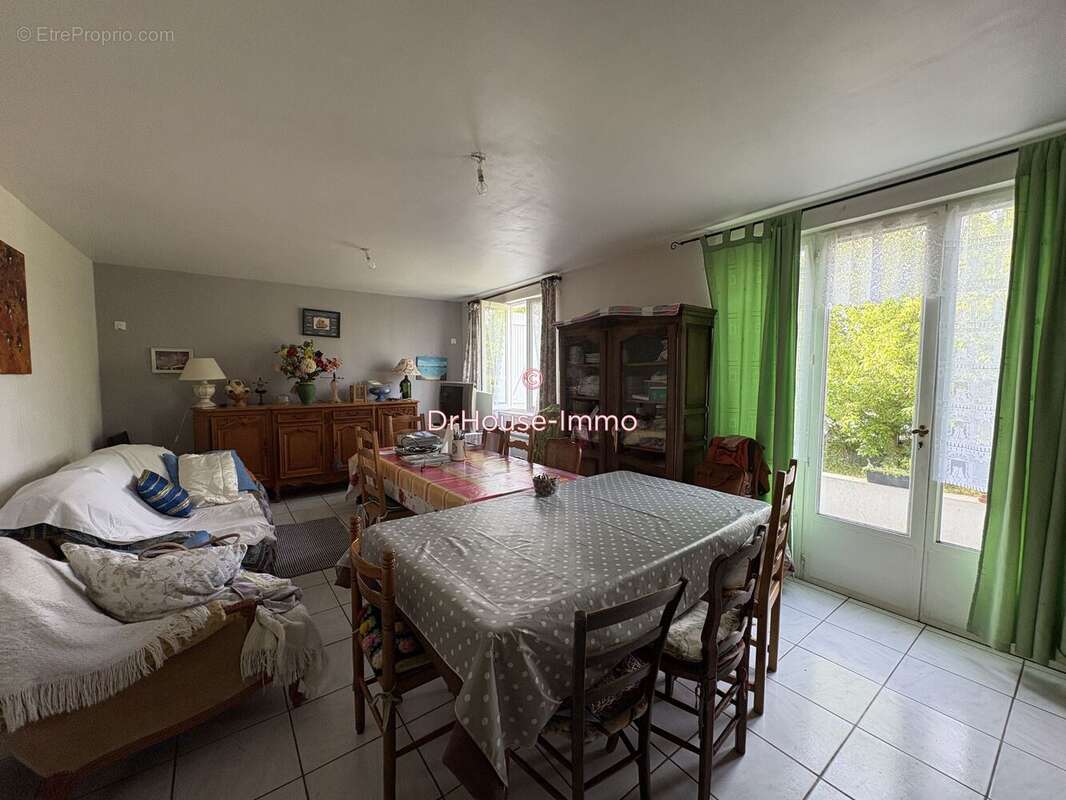 Maison 100 m² à Dampierre-En-Burly  - photo 7