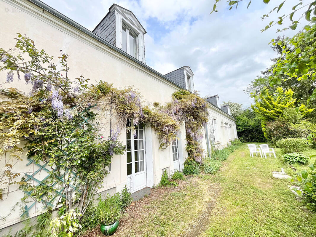 Maison à SAINT-CYR-SUR-LOIRE