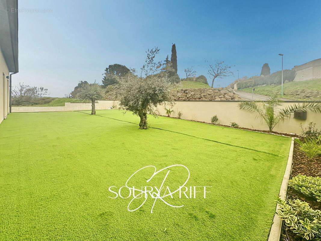 Villa 4 chambres, climatisation, piscine, sous-sol - photo 8