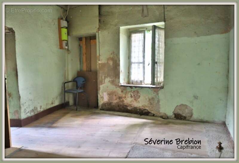 Maison à rénovée, 4 pièces, terrain attenant et non attenant LA MONNERIE LE MONTEL (63) - photo 7