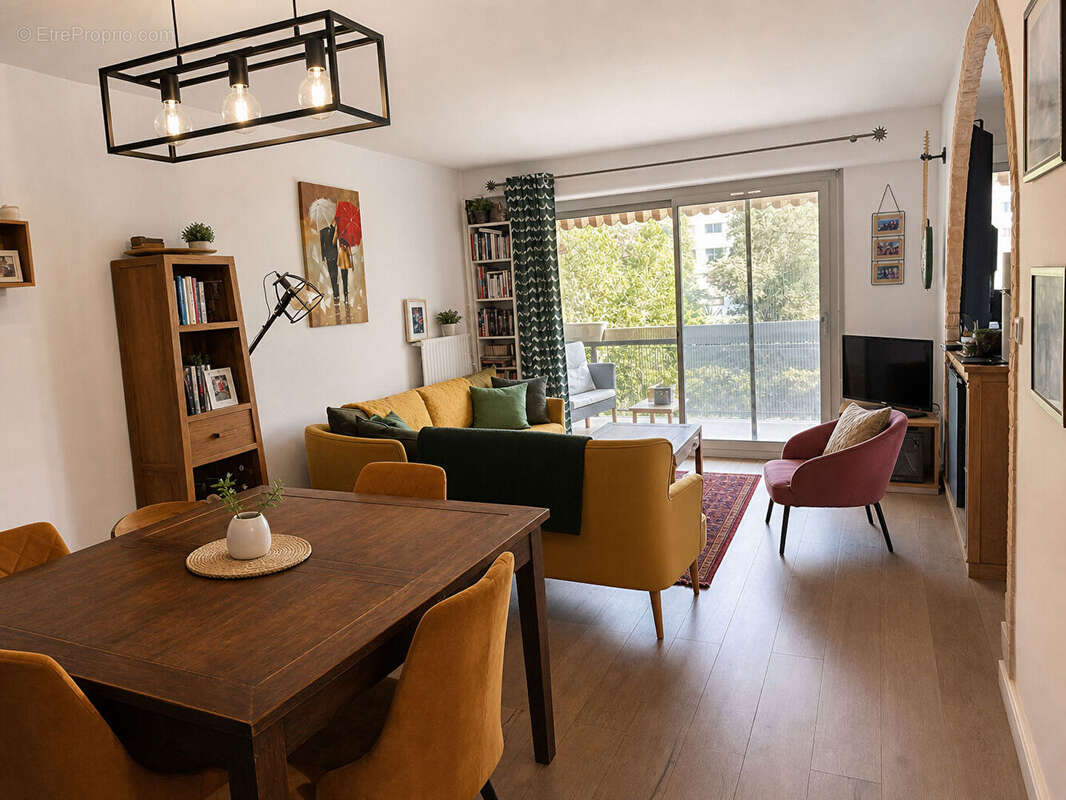 Appartement 4 pièces 91 m2 avec Terrasse - Quartier Longchamp - photo 2