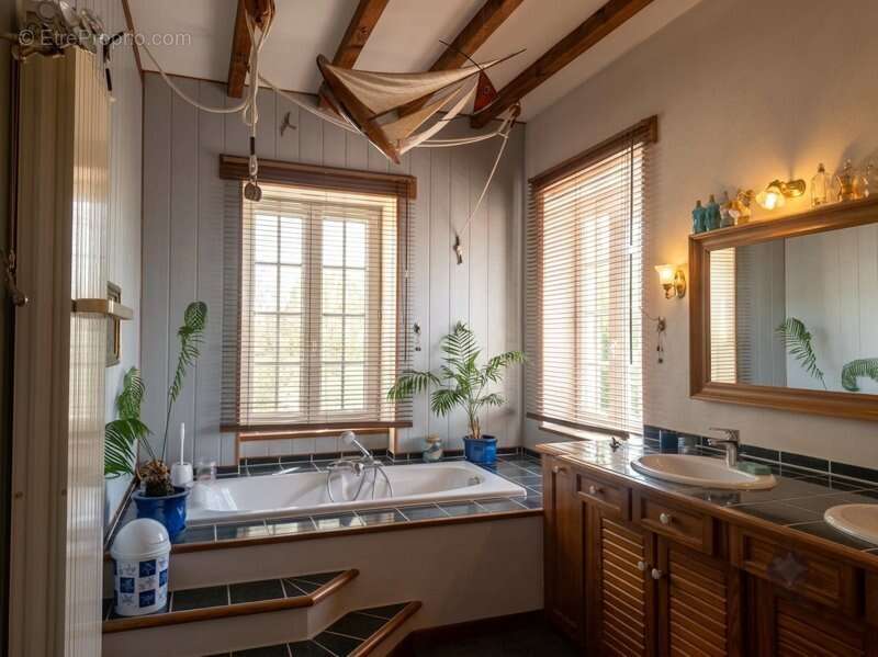 Maison en pierre de 8 pièces principales - photo 4