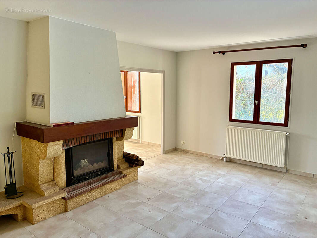 Maison en campagne entièrement rénovée . Vue dominante - photo 15