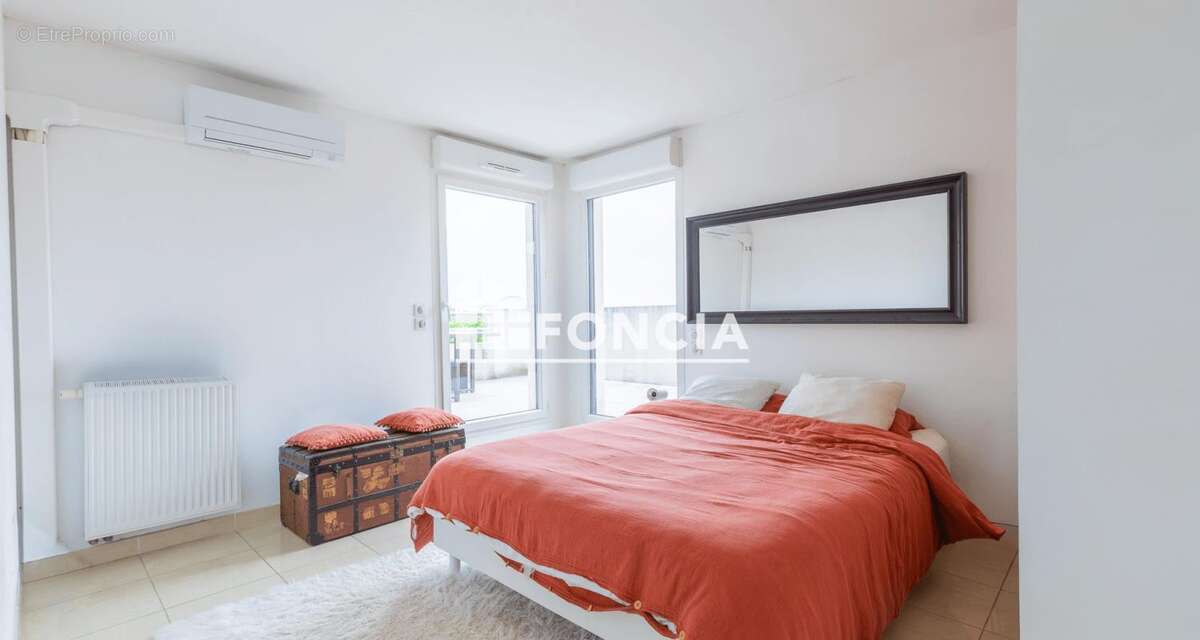 Et si votre prochain appartement vous offrait les prestations d’une maison ? Jardin, terrasses et piscine privée vous attendent - photo 9
