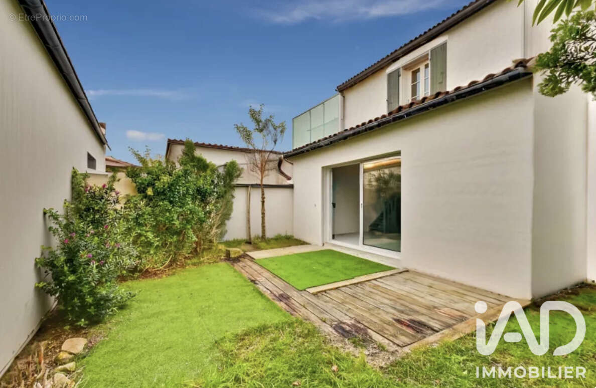 Maison 85 m² à Saint-Martin-De-Re  - photo 2