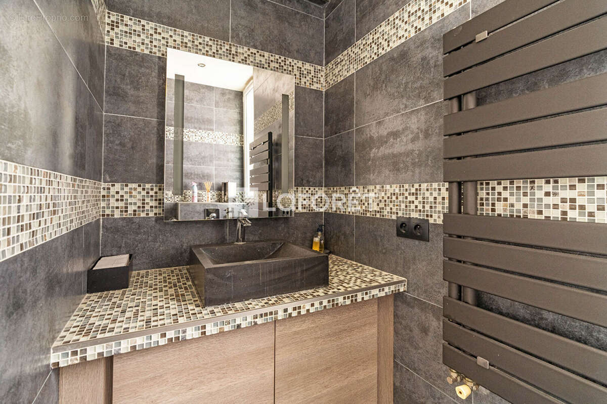 57 m2 - Rénové - Calme - Gardienne - photo 10