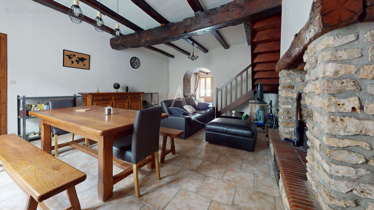 Maison à VIVONNE