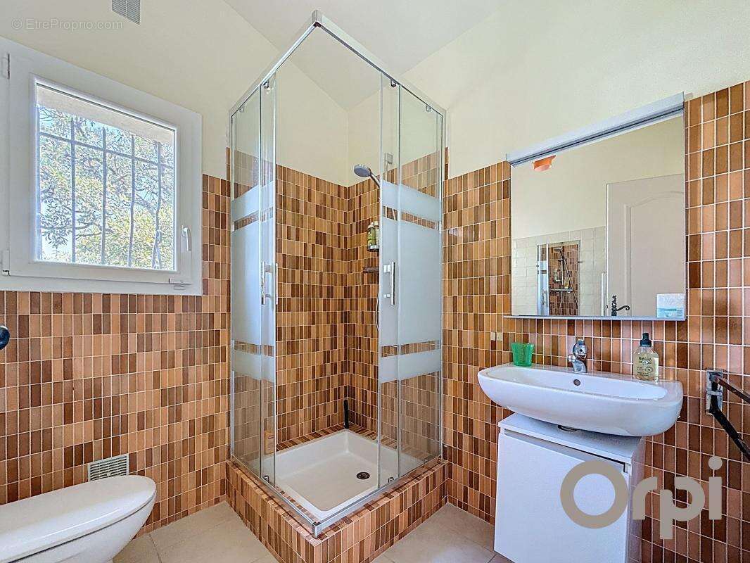 Maison à LES ISSAMBRES