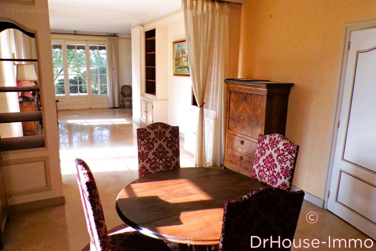 Maison à LADOIX-SERRIGNY