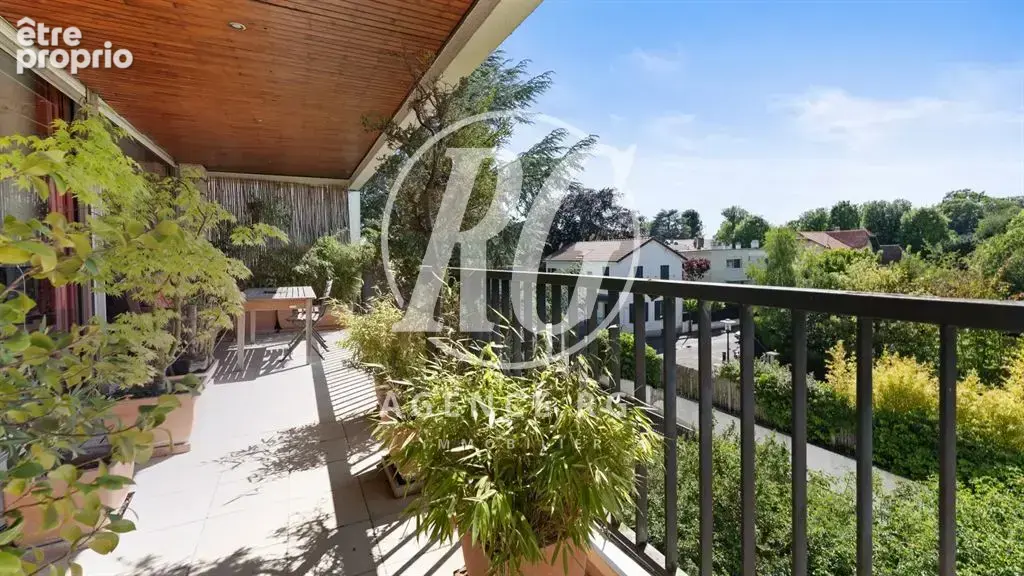 Appartement lumineux avec terrasse - photo 1