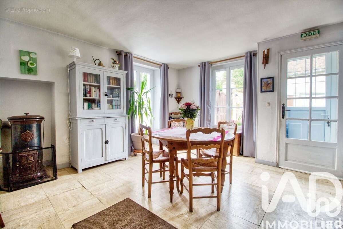 Maison 189 m² à Guiry-En-Vexin  - photo 5