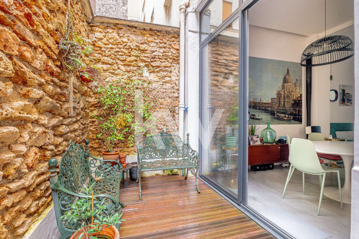 Appartement à PARIS-18E