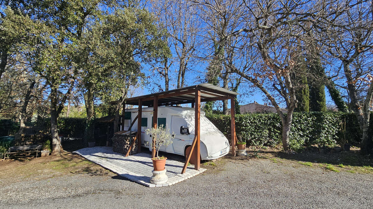 Maison à BAGNOLS-EN-FORET