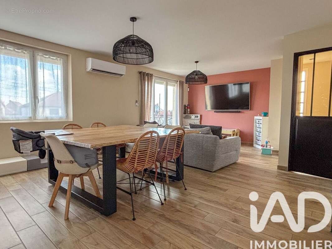 Photo 2 - Maison à DOMERAT