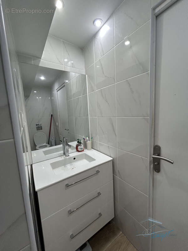 Maison à VERT-LE-GRAND