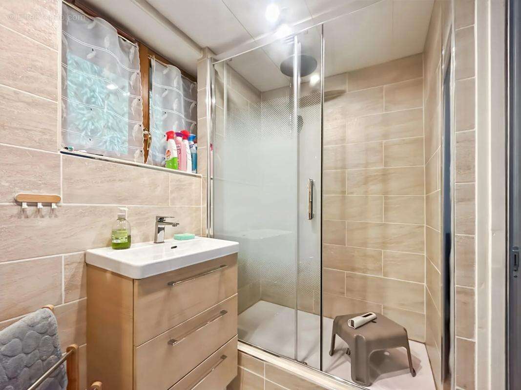 Maison à LA BERTHENOUX