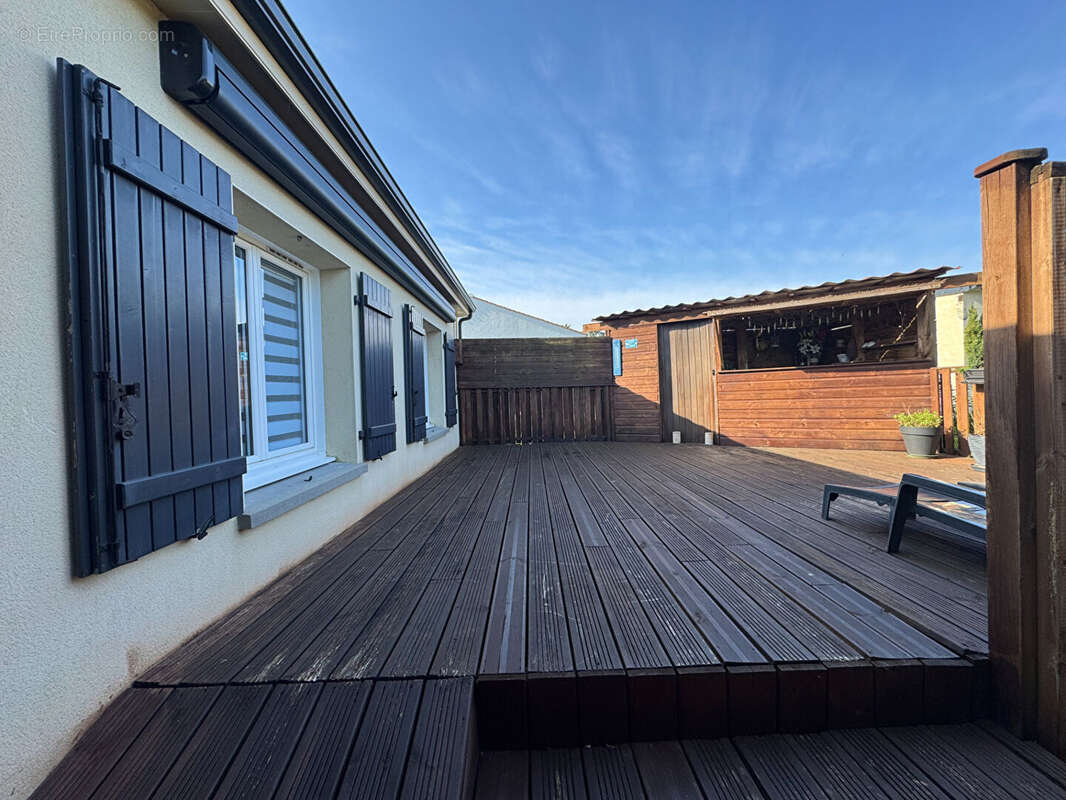 Maison à SAINT-ETIENNE-DU-BOIS