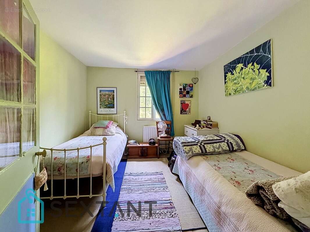 Maison de charme avec jardin dépendance et garage - photo 6