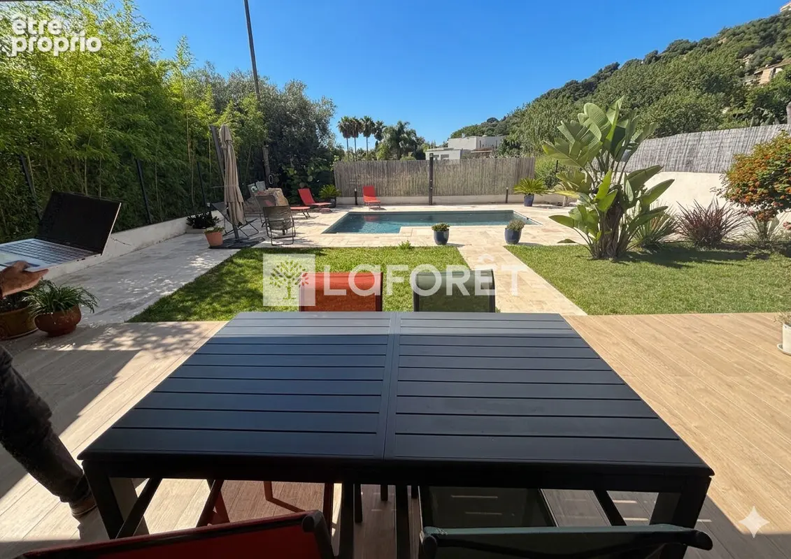 Maison Saint Laurent Du Var 5 pièce(s) 114 m2 - photo 2